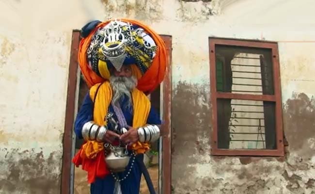 Meet The Indian Turbanator: He Wears The World's Largest Turban