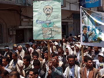 Tens of Thousands in Yemen Shiite Protest