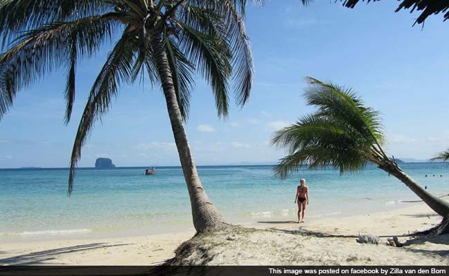 How to Fake an Exotic Holiday on Facebook: This Student Did