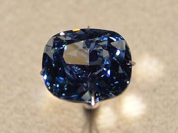 'Blue Moon' Diamond Unveiled in Los Angeles 