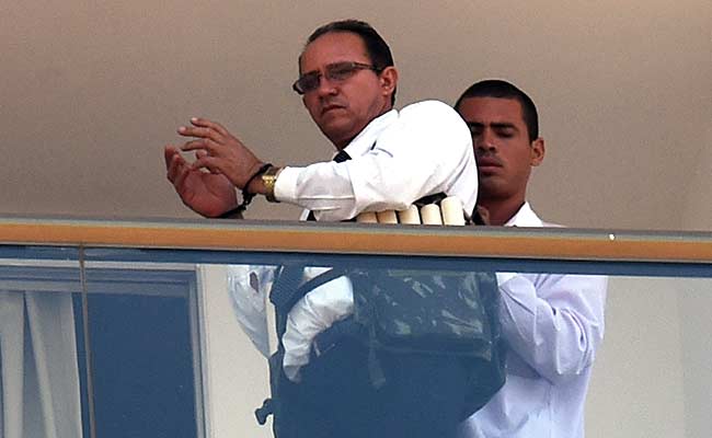 Brazil Gunman Who Strapped Hostage With 'Explosives' Surrenders