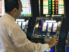 Slot Machine Saves German Gambler as Police Arrive