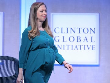 Barack Obama Offers Pregnant Chelsea Clinton His Motorcade
