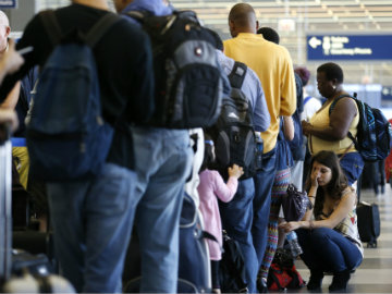 Chicago: After Sabotage, Air Travel System Slowly Recovers