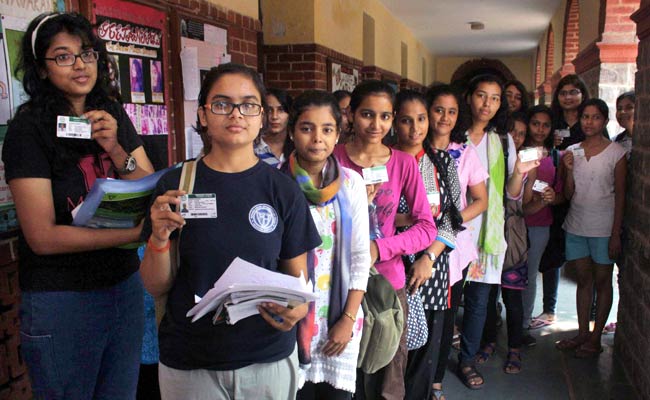 Thousands Turn Up to Vote in Delhi University Polls