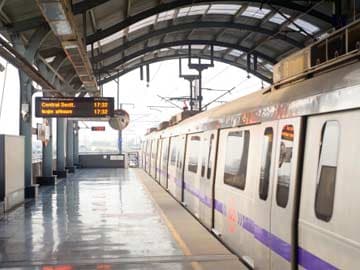 Thousands Stuck as Snag Hits Delhi Metro