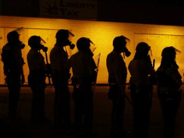 US to Probe Ferguson Police Force After Shooting of Teen: Report