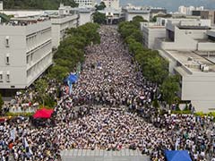 Defiant Students Give Hong Kong Leader Ultimatum to Respond