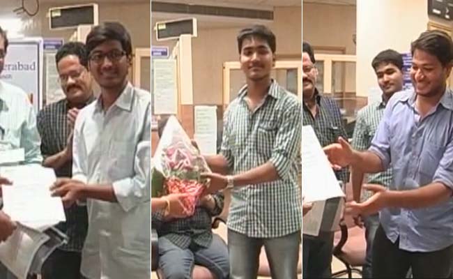 No Card Was Needed to Take Cash Out of This ATM. But These Young Men Had Other Ideas.