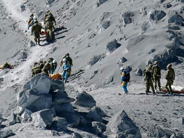 Recovery of Japan Volcano Victims Suspended Amid Signs of Rising Activity