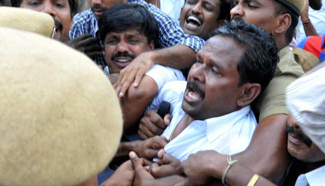 Jayalalithaa Gets Four Years in Jail for Corruption, Fined 100 Crores