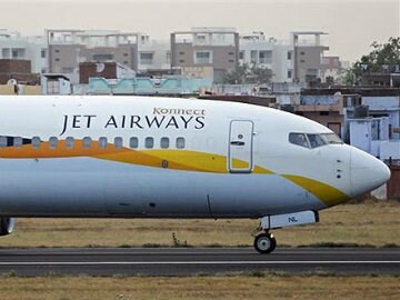 Aviation Regulator Issues Show Cause Notice to Jet Airways Pilots
