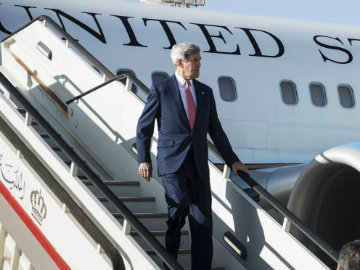 John Kerry Lands in Cairo For Talks on Anti-Islamic State Coalition