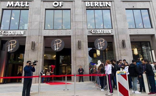 Iconic Store, Seized by Nazis and Destroyed by War, Rises Anew in Berlin