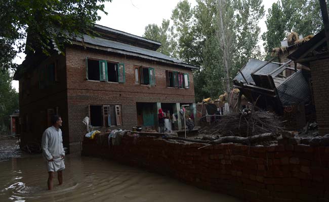 Flood-Hit Areas in Kashmir May Face Disease Threat, Says Omar Abdullah