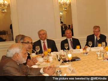 PM Modi is Meeting with Top CEOs, Will Dine With Obama Tonight