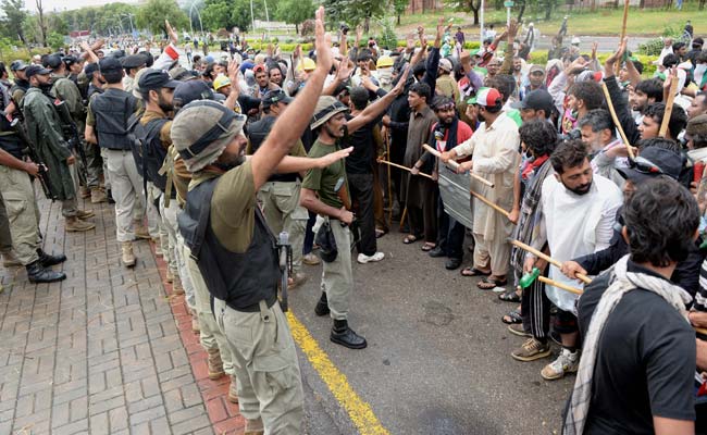 Pakistan Anti-PM protesters Storm State TV