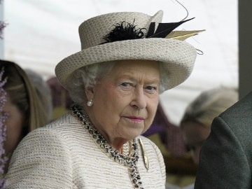 Queen Elizabeth II Hopes Scottish Voters 'Think Carefully' Before Vote
