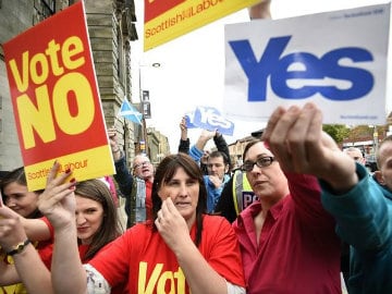 World Holds its Breath, Mostly Hoping Scots Vote 'No'