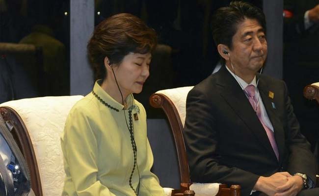 Japan PM Abe Seeks Summit with South Korea's Park Amid Frosty Ties