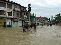 Kashmir Floods: 6 Lakh Stranded, Nearly 50,000 Rescued