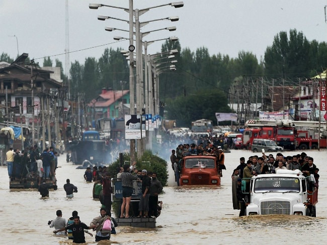 Jayalalithaa Announces Rs 5 Crore Assistance to Flood-Hit Kashmir