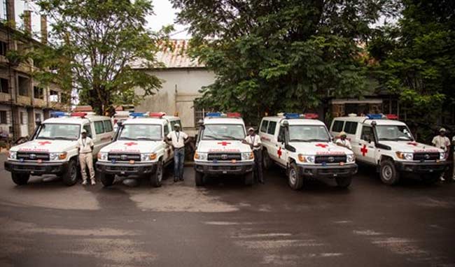 US Gives Ambulances to Sierra Leone to Fight Ebola
