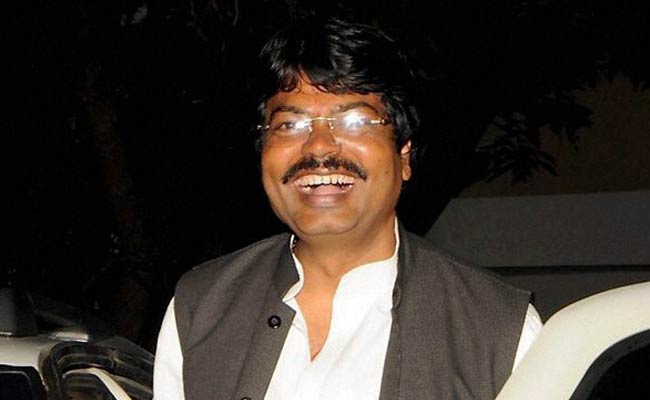 पूर्व मंत्री के खिलाफ वाट्सएप के जरिये ट्रायल पर सुप्रीम कोर्ट ने कहा-  क्या यह मजाक है