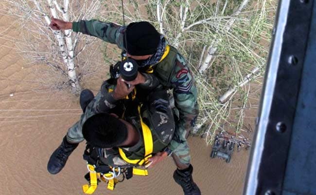 Kashmir Floods: Air Force Scales Back Rescue Ops After Stone-Throwing By Residents