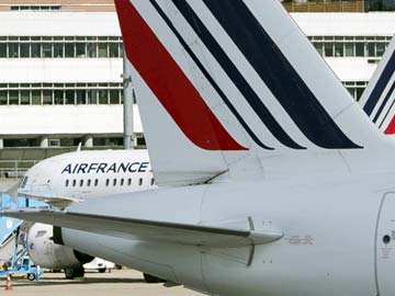 Air France Suspends Low-Cost Plan in Bid to End Strike	