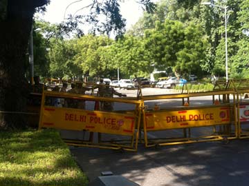 Over Fight For a Bungalow, Delhi's VIP Zone Blocked To Traffic