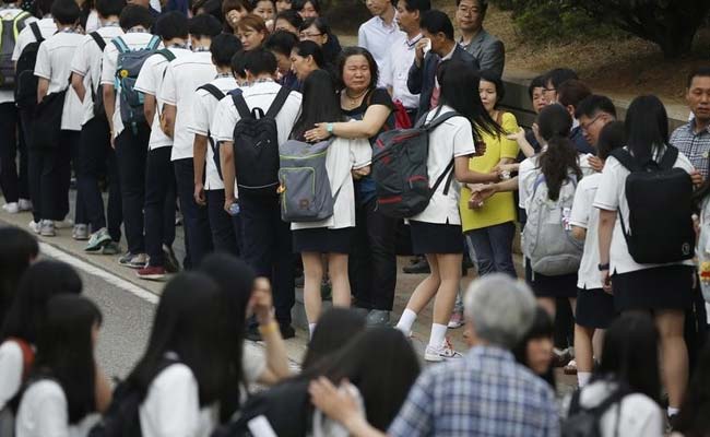 Ferry Disaster Weighs on South Korean President 