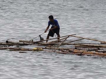 Typhoon Kalmaegi Heads out of Philippines, Cuts Power, Damages Farms