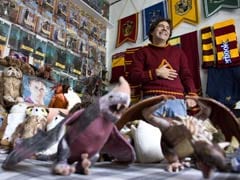 This Mexican Man's <i>Harry Potter</i> Hoard is World's Largest