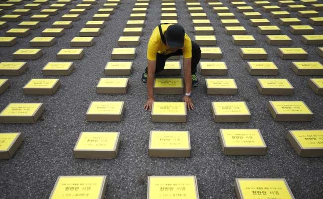 Crew of Doomed South Korea Ferry Drank Beer While Awaiting Rescue: Media
