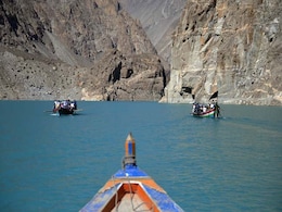 Local Sightseers Inject New Life into Pakistan Idyll Local Sightseers Inject New Life into Pakistan Idyll