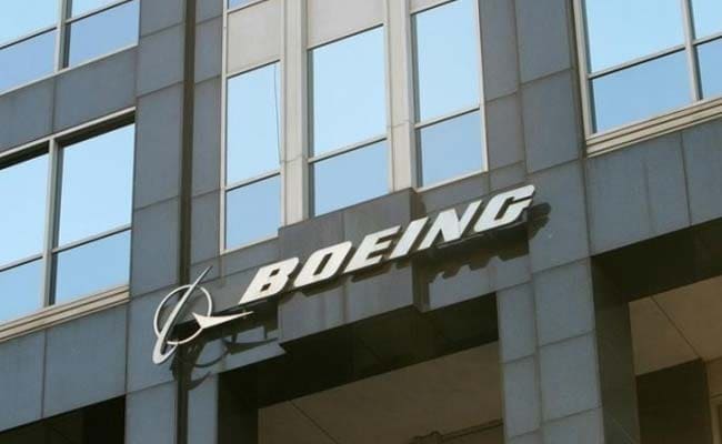 Police Searches for Suspected Armed Man in Boeing Aircraft Plant in Washington