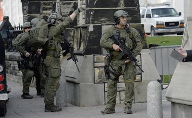 Gunmen Terrorize Canadian Capital, Two Dead Near Parliament