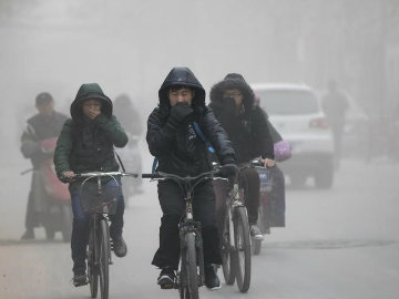 Days of Heavy Air Pollution Blight Northern China