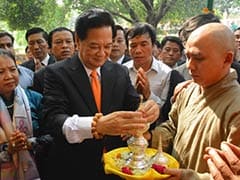 Vietnamese PM Prays at Bodh Gaya, Says Buddhism Binds Both Countries