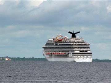 Cruise Ship Docks With Ebola-Watched Health Worker 