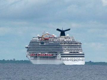 US Lab Worker on Cruise Tests Negative for Ebola: Reports