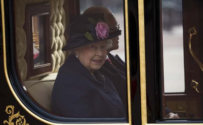 Britain's Queen Sends First Tweet, Signed 'Elizabeth R' 