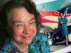 Geraldine Mock, First Woman to Fly Solo Around the World, Dies at 88