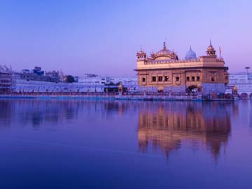 Parkash Singh Badal Dedicates 'Golden Temple Entrance Plaza' to Public