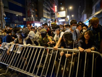 Protest Leaders Ridicule Hong Kong Chief's 'External Forces' Claim