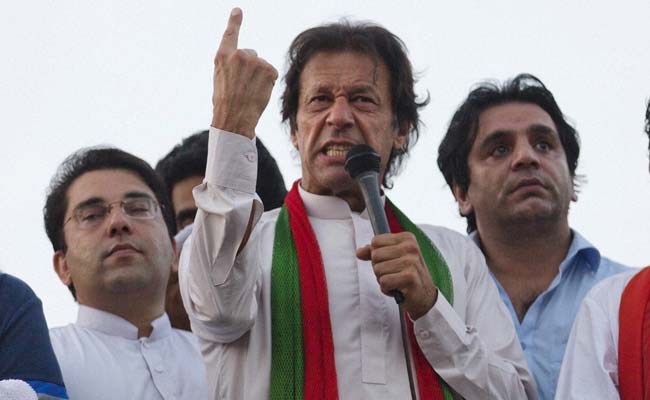 Pakistan Suspends News Channel Supportive of Imran Khan