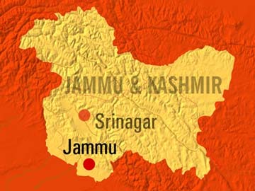 जम्मू-कश्मीर : मंत्री के गार्ड ने पत्रकार को पीटा, पत्‍नी पर भी अभद्र टिप्‍पणियां
