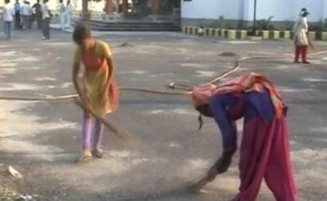 For Akhilesh Yadav's Function, 10-Year-Old 'Sweepers' at Work