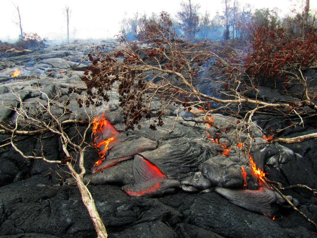 Hawaii Residents Leave Homes as Lava Flow Nears